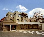 歯科病院兼住宅