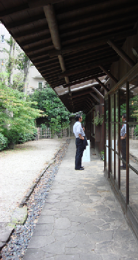 庇、ひさし　省エネ住宅　アントニン　レーモンド　