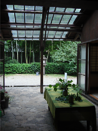 庇、くつろぎのの場所　サンルーム　アントニン　レーモンド